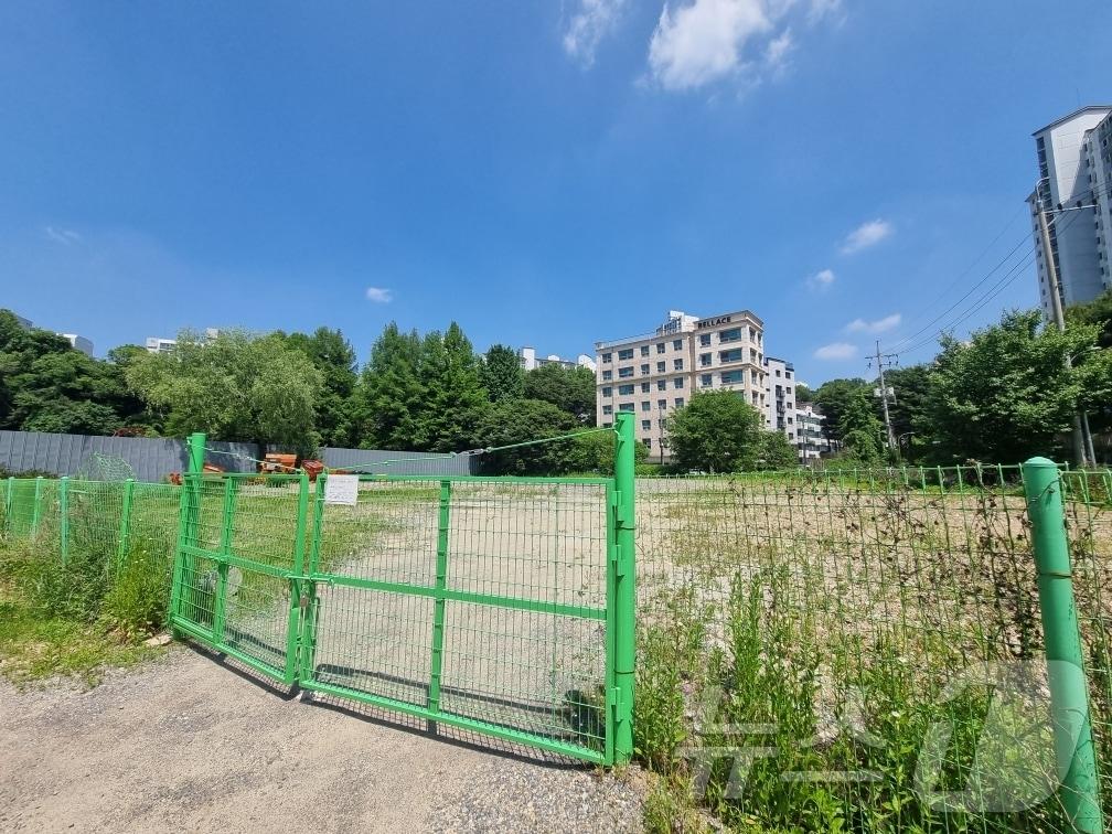 용인시가 올 연말까지 도시숲을 조성하는 수지구 죽전동 유휴지 모습.&#40;용인시 제공&#41;