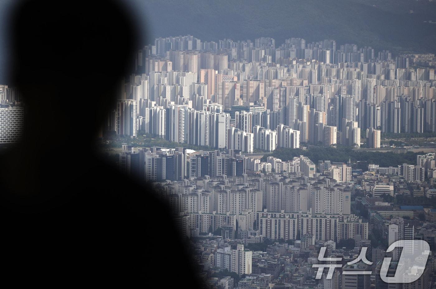 지난 19일 서울 송파구 롯데월드타워 서울스카이에서 바라본 서울시내 아파트 단지 모습. 2024.7.19/뉴스1 ⓒ News1 오대일 기자