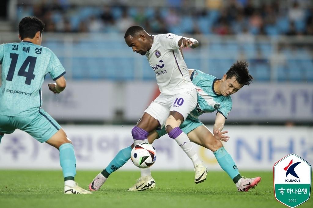 FC안양이 안산 그리너스에 2-3으로 패했다.&#40;한국프로축구연맹 제공&#41;