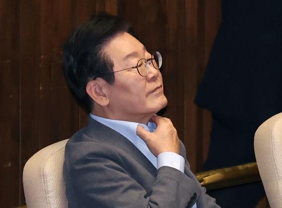 이재명 '쌍방울 대북송금' 8월27일 수원지법 첫 재판