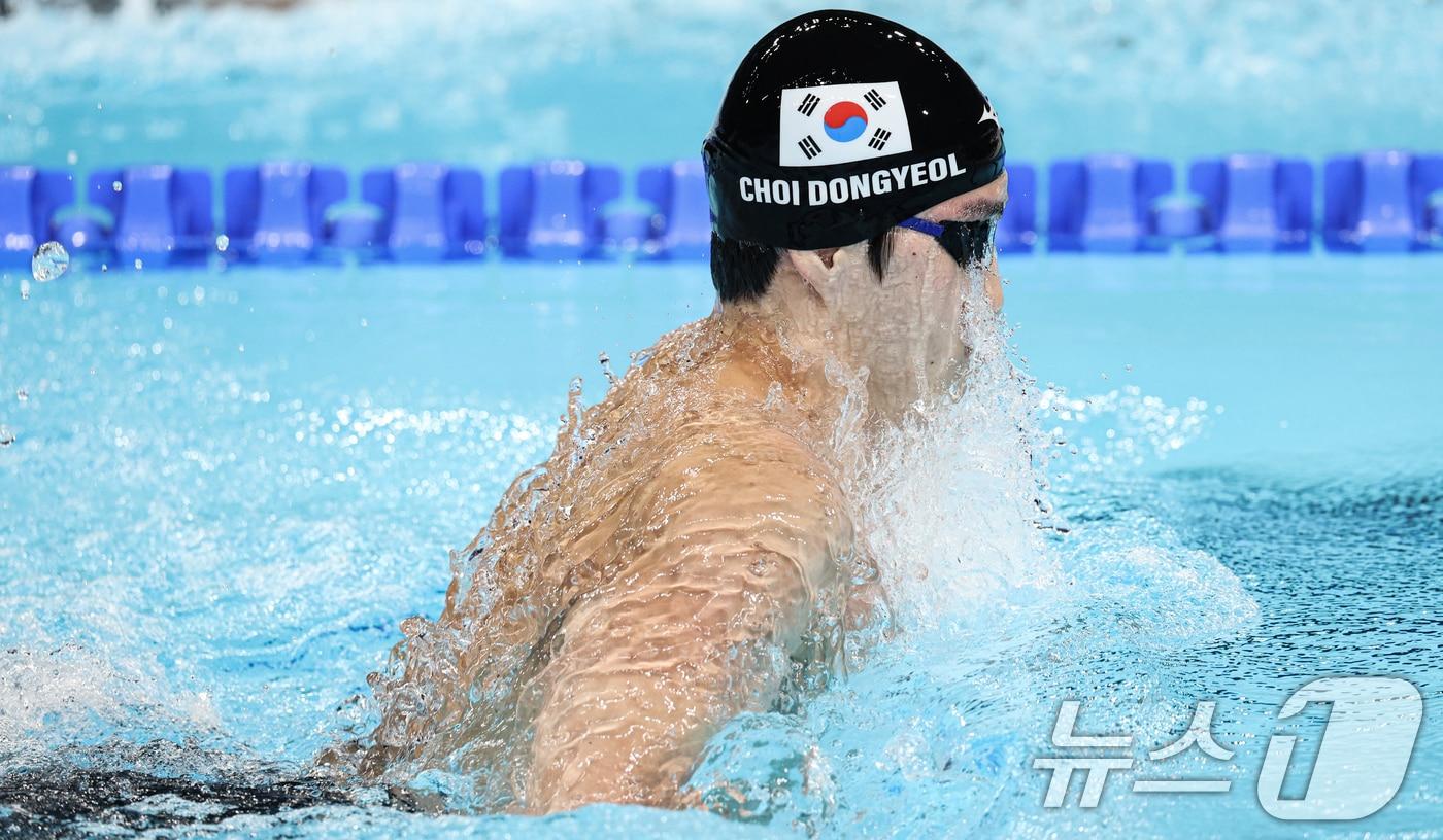 대한민국 수영대표팀 최동열이 27일&#40;한국시간&#41; 프랑스 파리 라데팡스에서 열린 남자 100M 평영 예선 경기에서 역영하고 있다. 2024.7.27/뉴스1 ⓒ News1 이동해 기자