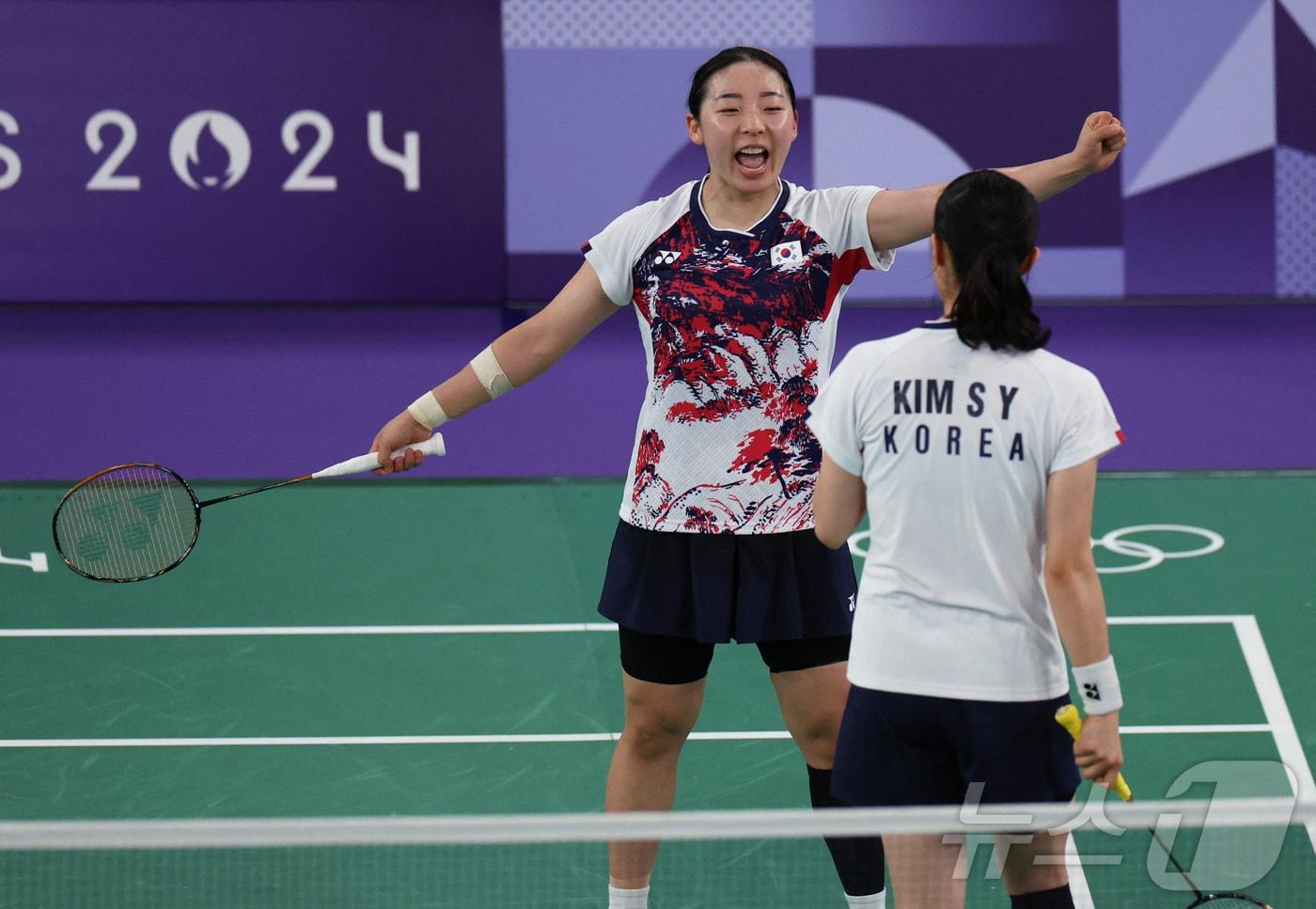 2024 파리 올림픽에 출전 중인 한국 배드민턴 국가대표 공희용&#40;왼쪽&#41;과 김소영. ⓒ 로이터=뉴스1