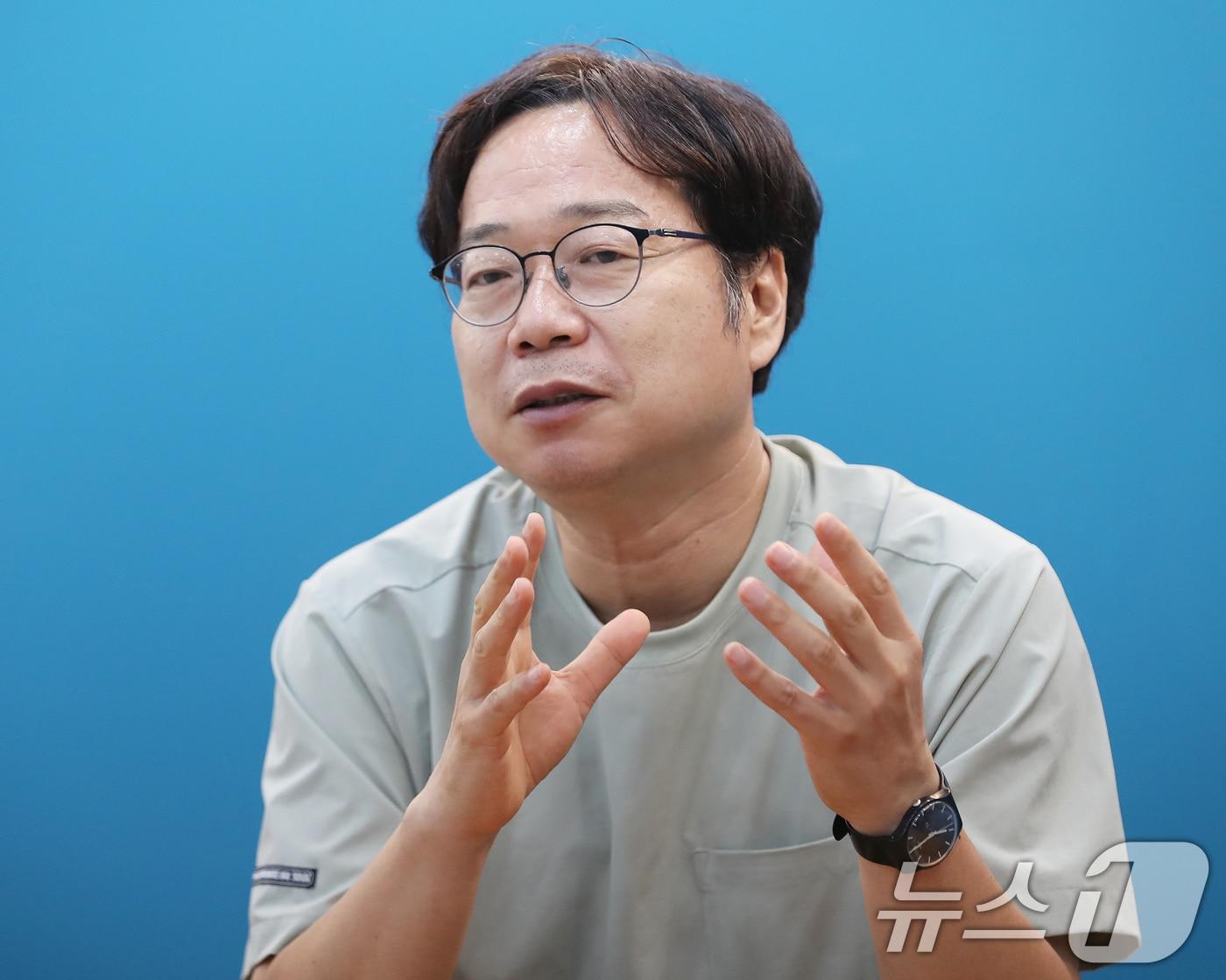 더불어민주당 부산시당위원장 선거에 출사표를 던진 이재성 부산 사하을 지역위원장이 뉴스1과 인터뷰를 하고 있다. 2024.7.3/뉴스1 ⓒ News1 윤일지 기자