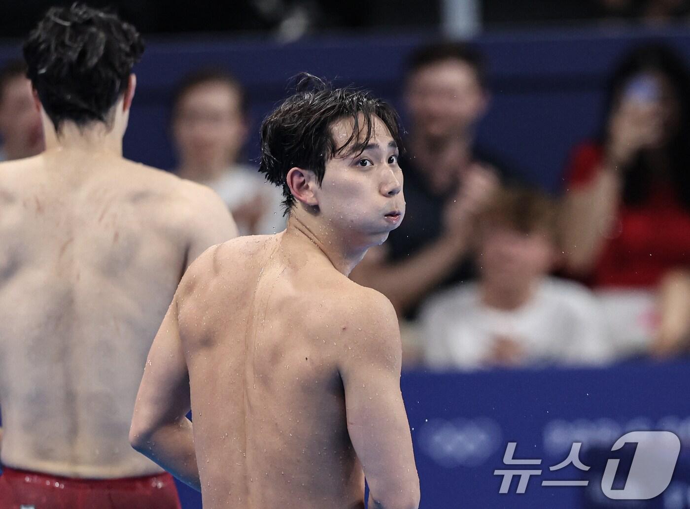 대한민국 수영대표팀 조성재가 31일&#40;한국시간&#41; 프랑스 파리 라 데팡스 아레나에서 열린 2024 파리올림픽 남자 200ｍ 평영 준결승 경기에서 최종 12위 기록을 달성한 후 아쉬워하고 있다. 2024.7.31/뉴스1 ⓒ News1 이동해 기자