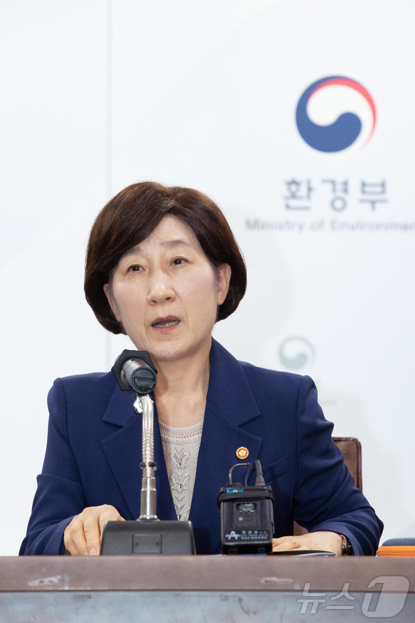 한화진 환경부 장관이 3일 정부세종청사에서 출입기자단과 간담회를 갖고 있다. &#40;사진제공=환경부&#41;