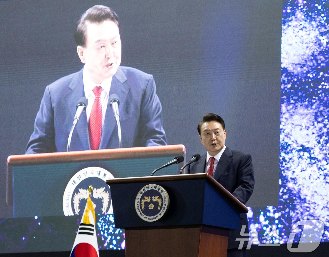 윤석열 대통령이 4일 인천 남동체육관에서 열린 &#39;한국자유총연맹 창립 제70주년 기념식&#39;에서 축사를 하고 있다. &#40;대통령실 제공&#41; 2024.7.4/뉴스1 ⓒ News1 송원영 기자