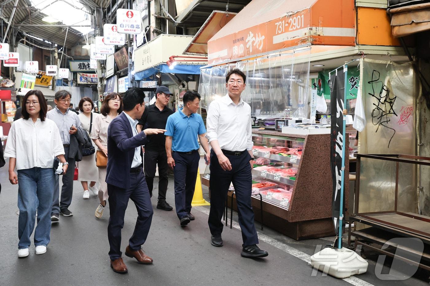 원강수 강원 원주시장을 단장으로 한 &#39;원주시대표단&#39;이 지난 4일 일본 오사카를 찾아 현지 한인들과 만나는 등 원주의 인구정책인 &#39;컴 온 원주 프로젝트&#39;를 소개하는 일정을 소화했다. &#40;원주시 제공&#41; 2024.7.5/뉴스1