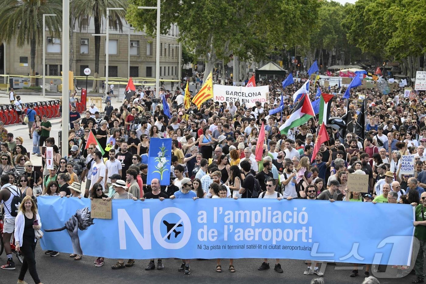 6일&#40;현지시간&#41; 스페인 바르셀로나에서 오버 투어리즘에 반대하는 시위가 벌어졌다. 24.07.06 ⓒ AFP=뉴스1 ⓒ News1 김예슬 기자