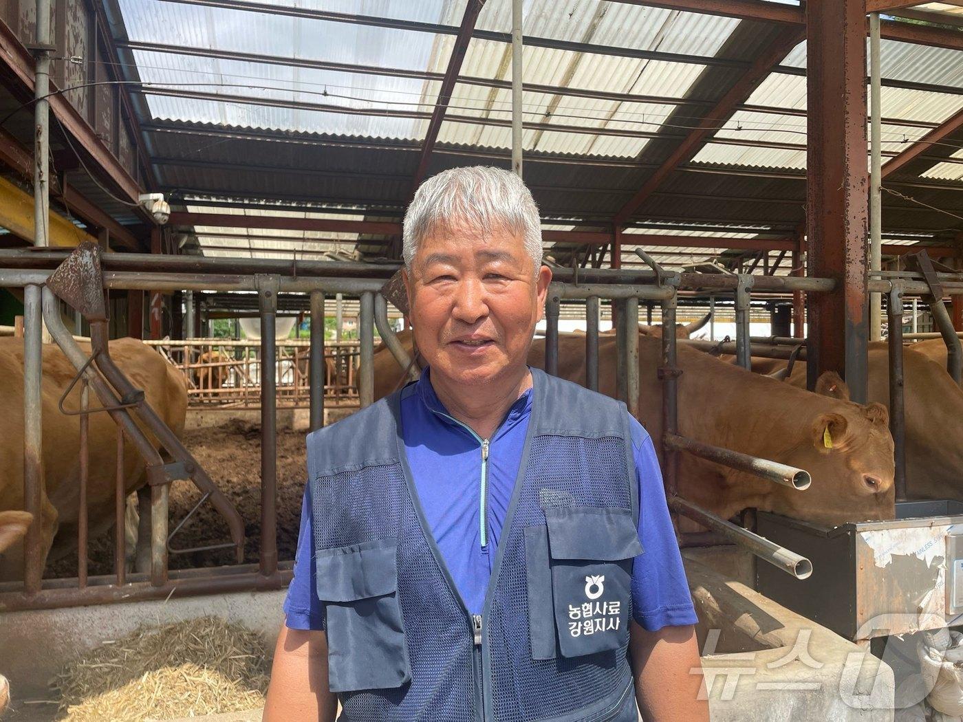 강원원축산경진대회 고급육 품평회에서 최우수상을 수상한 양양 서면 한우농가 이호민 씨.&#40;양양군&#41;2024.8.1/뉴스1