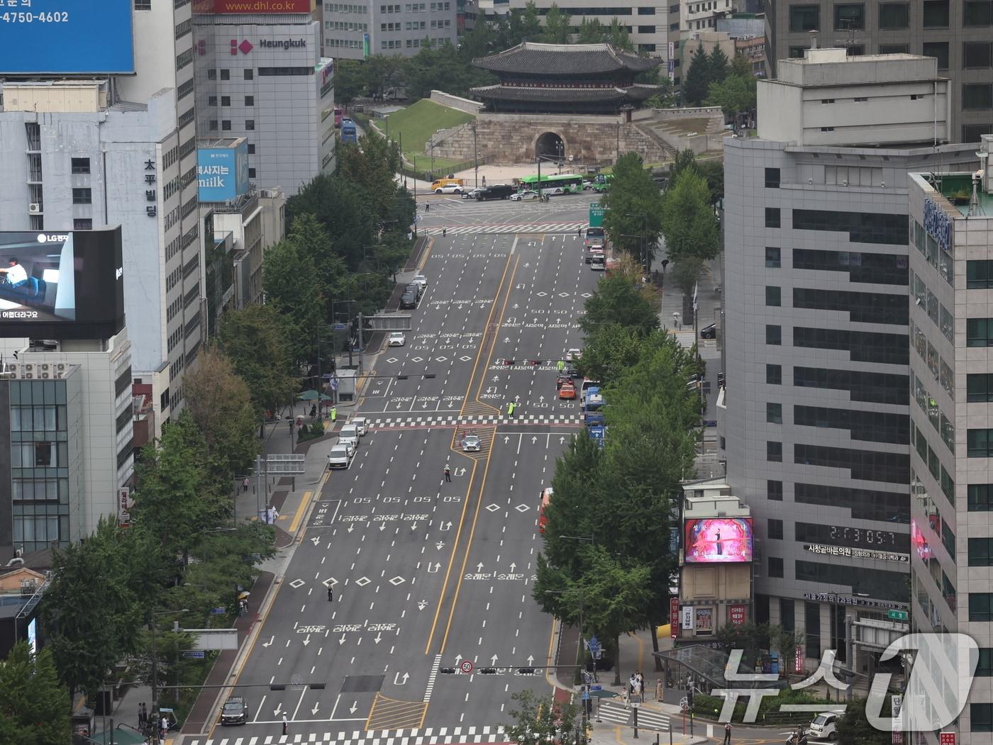 전국 민방위 훈련이 실시된 22일 오후 서울 도심 세종대로에서 차량이동이 통제되고 있다.  2024.8.22/뉴스1 ⓒ News1 박지혜 기자