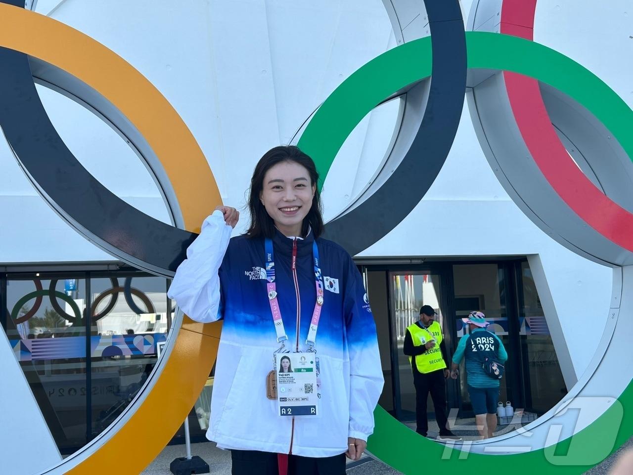 3일&#40;한국시간&#41; 프랑스 샤토루 사격장에서 열린 2024 파리 올림픽 여자 25m 권총 결선에 앞서 취재진과 만난 김예지. 2024.8.3/뉴스1 ⓒ News1 문대현 기자