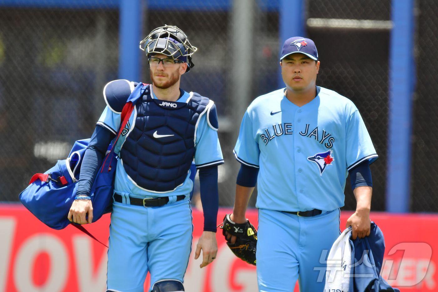 MLB 토론토에서 류현진&#40;오른쪽&#41;과 한솥밥을 먹었던 포수 잰슨. 현재는 보스턴 소속이다. ⓒ AFP=뉴스1