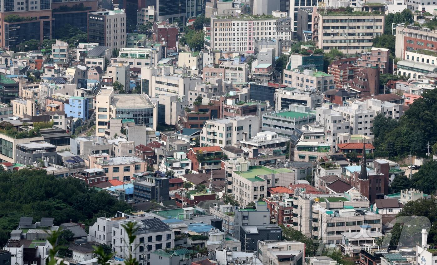 사진은 지난 4일 서울 중구 남산에서 바라본 도심 아파트 단지와 빌라촌. &#40;뉴스1 DB&#41;. 2024.8.8/뉴스1