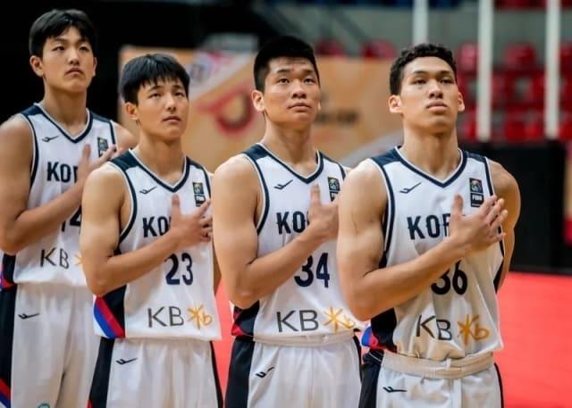  한국 U18 남자 농구대표팀. &#40;FIBA 제공&#41;