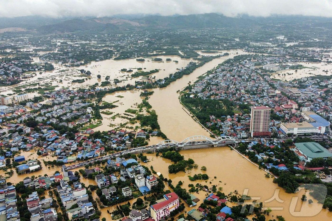 태풍으로 침수된 베트남 타이응우옌 시의 항공 사진. 2024.9.10 ⓒ AFP=뉴스1 ⓒ News1 윤주현 기자