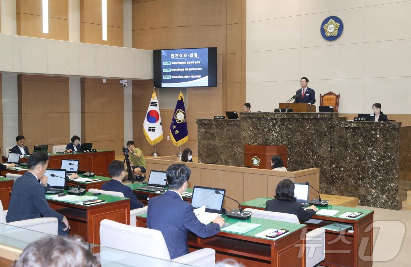 12일 열린 이천시의회 제248회 임시회 제2차 본회의 모습.&#40;이천시의회 제공&#41;