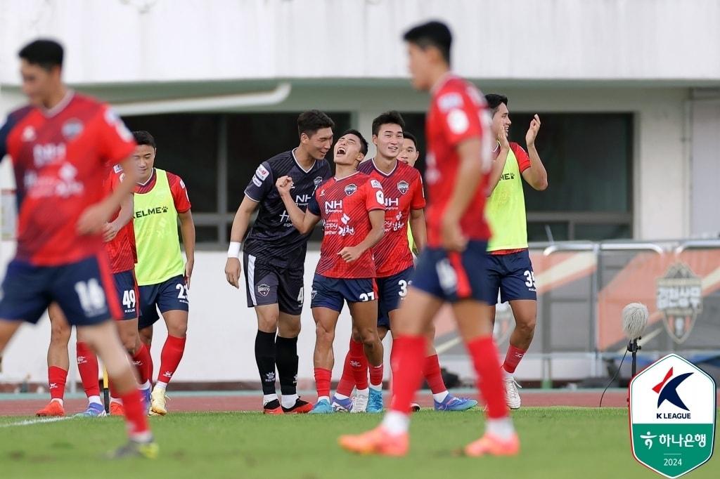 김천 상무의 이동준이 득점 후 기뻐하고 있다. &#40;한국프로축구연맹 제공&#41;