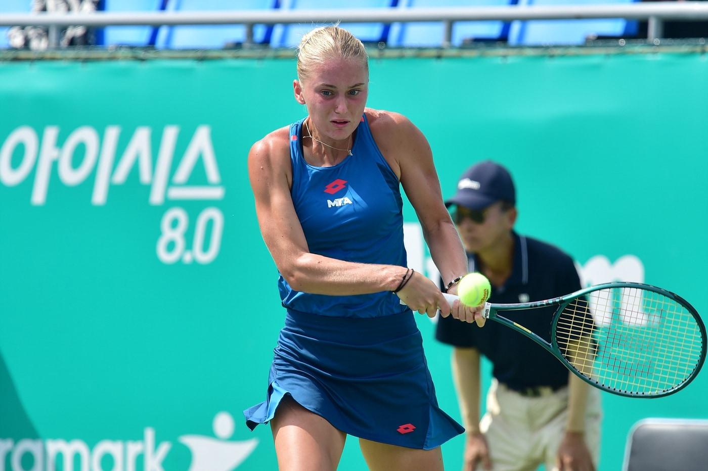 &#39;러키 루저&#39; 폴리나 쿠데르메토바&#40;163위·러시아&#41;가 여자프로테니스&#40;WTA&#41; 투어 하나은행 코리아오픈&#40;총상금 100만 달러&#41; 단식 8강에 선착했다.&#40;코리아오픈 조직위원회 제공&#41;