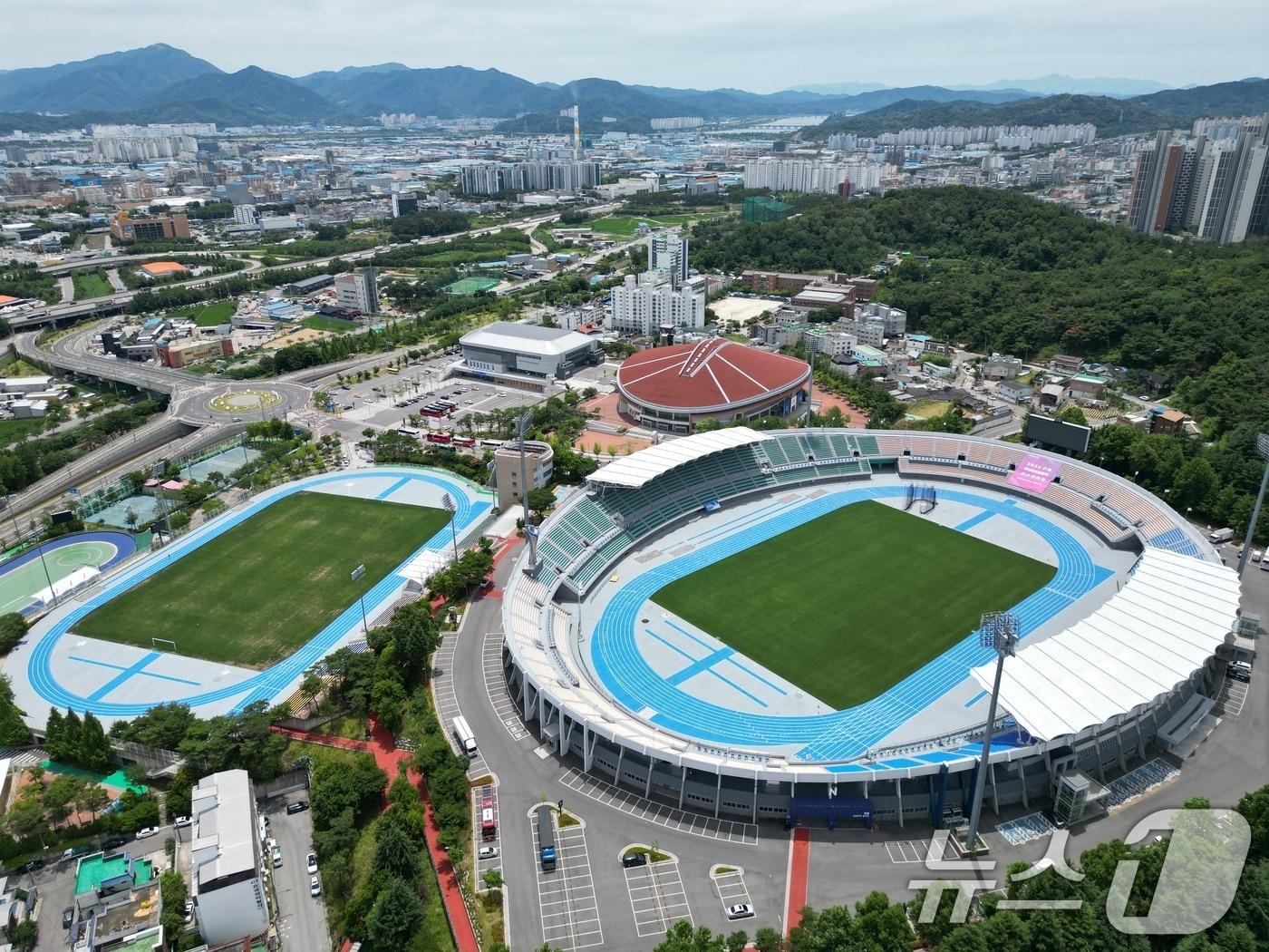 구미시민운동장 전경&#40;구미시 제공&#41;/뉴스1 ⓒ News1 정우용 기자