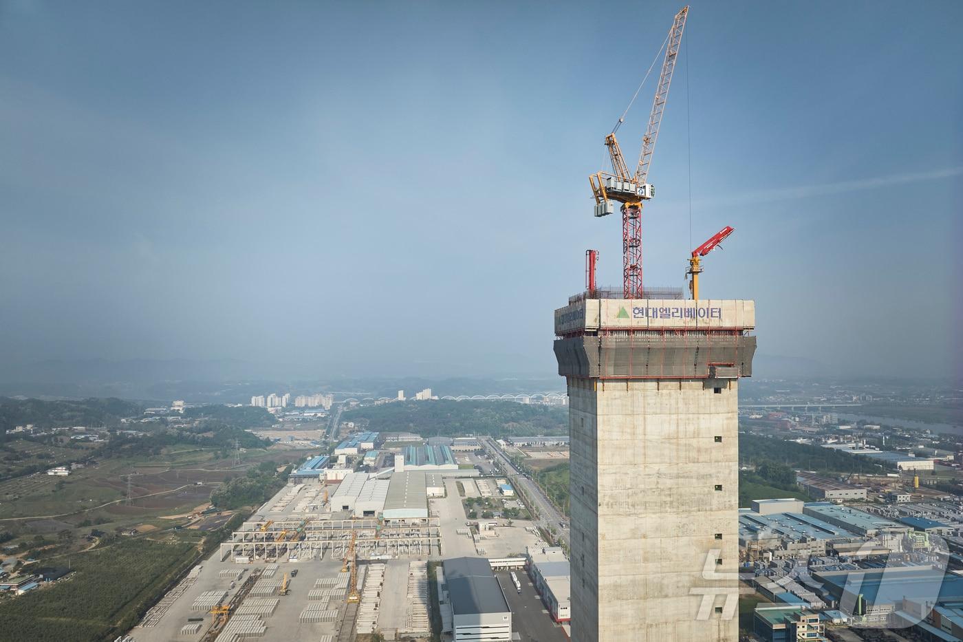  충북에서 가장 높은 건축물은 현대엘리베이터 테스트타워가 될 전망이다. 사진은 공사 중인 테스트타워.&#40;현대엘리베이터 제공&#41;2024.9.22/뉴스1