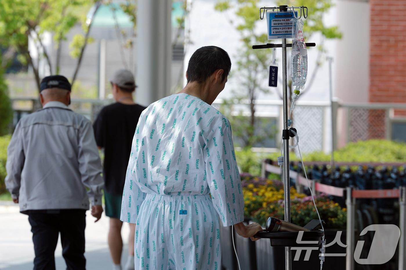 서울 시내 대학병원에서 환자가 오가고 있다. &#40;사진은 기사 내용과 무관함&#41;2024.9.22/뉴스1 ⓒ News1 박정호 기자