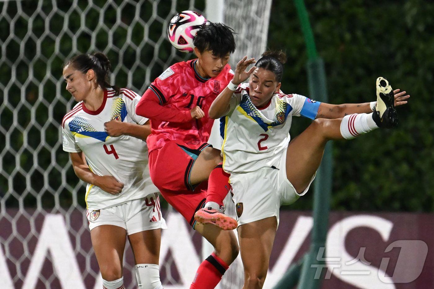 한국과 베네수엘라의 U20 여자 월드컵 경기 모습 ⓒ AFP=뉴스1