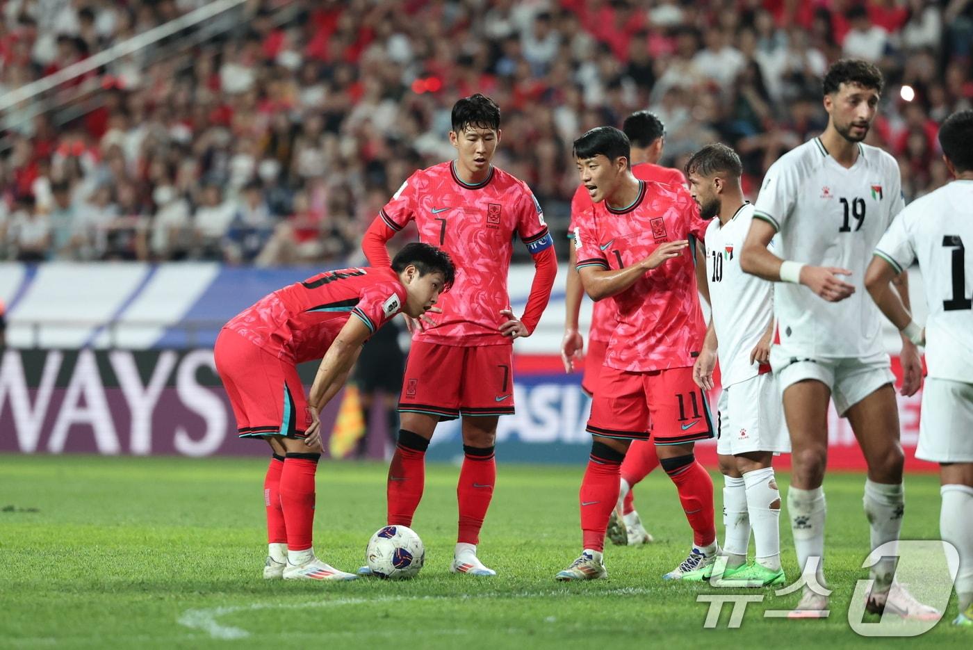 오만전 세트피스의 정확도를 높일 필요가 있는 축구대표팀. /뉴스1 ⓒ News1 박지혜 기자