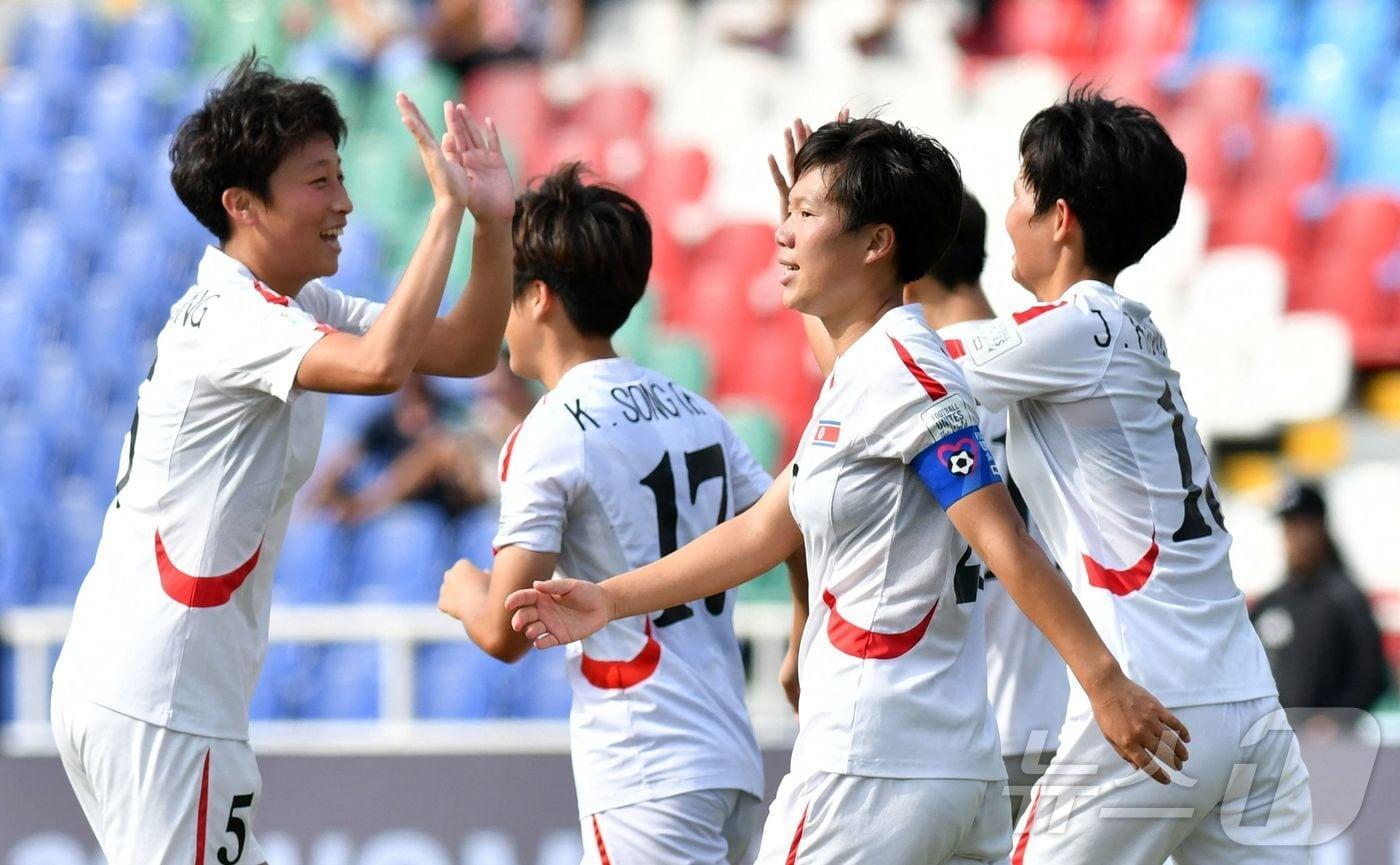 조별리그 3전 전승을 이어간 북한 20세 이하&#40;U20&#41; 여자 축구 대표팀. ⓒ AFP=뉴스1