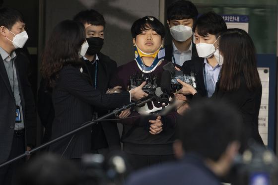 검찰, '박사방' 조주빈 '미성년자 성폭행' 혐의 징역 5년 구형