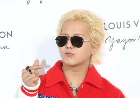 위너 송민호, 오늘 소집해제…부실 근무 의혹은 내사 착수 