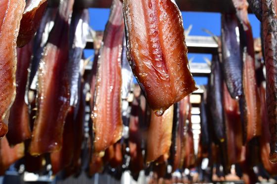 찬바람 불면 생각나요…"포항 과메기 맛 보이소"