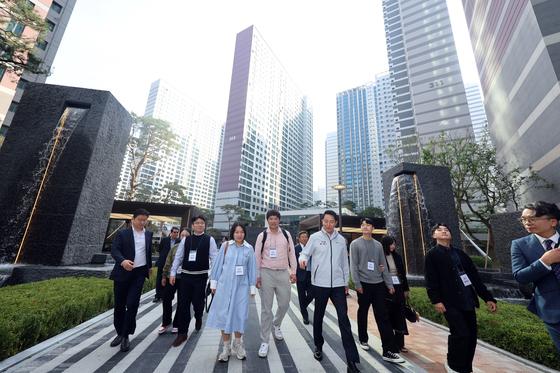 서울 집값 너무 비싸죠?…결혼하면 '반값'에 해결됩니다