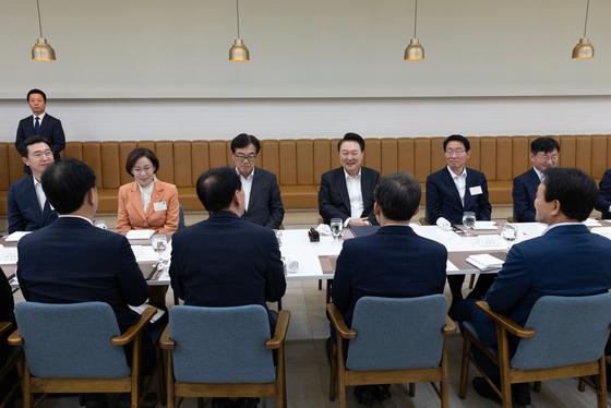  윤 대통령 "4대 개혁 과제, 하다가 마는 시늉 안 돼…성과 내야"