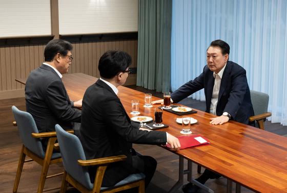 조해진 "정진석 영 아냐…尹, 용산 참모진 개편·독소조항 뺀 특검 받아야"