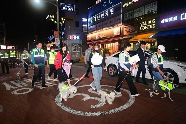 "쓰러진 시민 구해"…연수구 반려견 순찰대 치안활동 '톡톡'