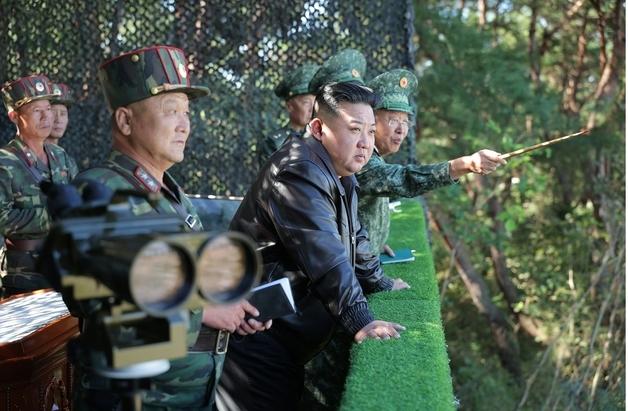 우리 軍 위력시위에…"핵무기 사용" 위협한 김정은 [포토 北]