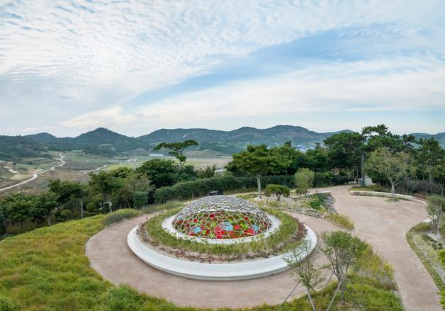 신안에 등장한 세계적 작가의 신작…엘리아슨 '숨결의 지구'