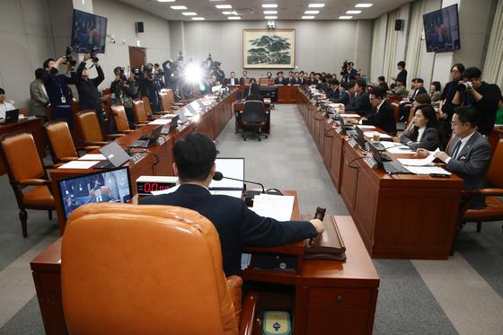 대통령실 특활비도 '전액 삭감'…국힘 반발 퇴장 속 운영위 의결