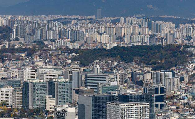 집값 잡았지만…주거비에 매몰된 서민들 '경제여력'[시장의 경고]⑪