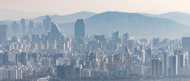 반환점 돈 尹정부, 규제 풀고 '주택 공급' 총력전…"적절한 처방"