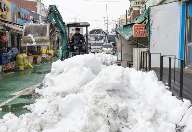 동지 앞두고 수도권·충청 8㎝ 눈…최저 -8도 한파 [내일날씨]