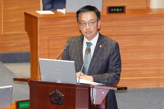 '경제 컨트롤타워' 기재부의 시간…"한은·국회와 힘 합쳐야"