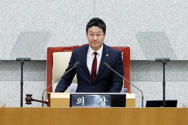 [탄핵 가결] 김진경 경기도의장 "국가 바로세우는 역사적 결단"