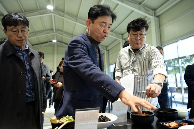 '산천어 짜장면·제육볶음·마라탕' 화천산천어축제 메뉴 공개