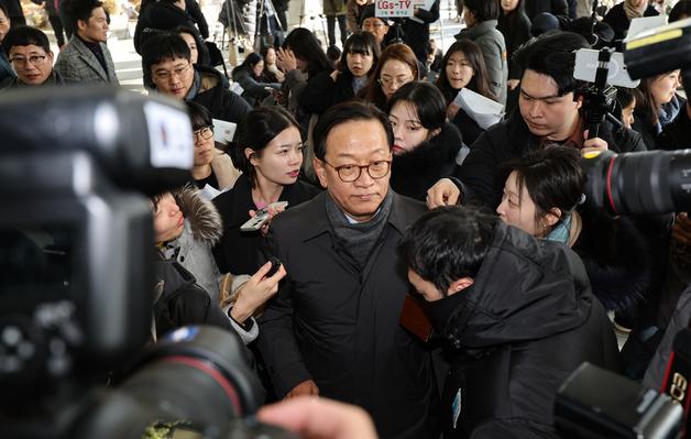 尹측 "체포의 체자도 얘기 안해…내란? 전혀 당치 않아"(종합)