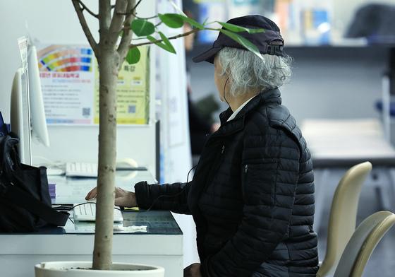 '초고령 한국' 65세 이상 1024만4550명…전 국민의 20% 돌파(2보)