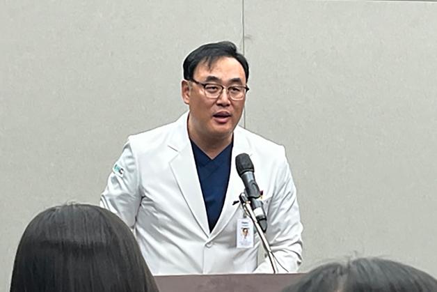 [문답]생존 남성 승무원 "5곳 골절 진단, 의사소통 가능"