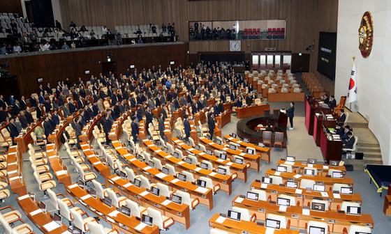 전공의 대표, 尹 탄핵 투표 보이콧에 "내란 비호…한동훈 비겁"