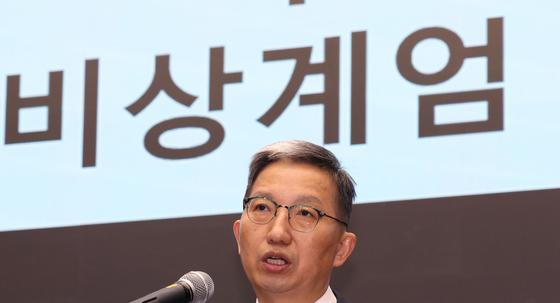 검찰은 왜 우종수 국수본부장 폰을 압수했나