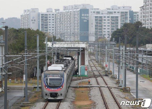 동두천~연천 열차 단전으로 운행 중지…개통 후 3번째(종합)